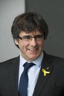 Bilder des Tages April 26, 2018 - Berlin, Germany - Catalan separatist leader Carles Puigdemont poses for a portrait after a meeting with the Foreign Press Association in Berlin, Germany on April 26, 2018. Berlin Germany  - ZUMAn230 20180426_zaa_n230_576 Copyright: xEmmanuelexContinix