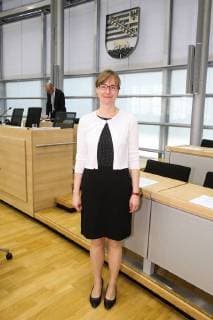 Stellvertretende Fraktionsvorsitzende Eva von Angern (Die Linke,Sachsen Anhalt) - Landtagssitzung im Landtag von Sachsen Anhalt mit dem Thema Feuerwehrkampagne mit neuen Werbemitteln fortsetzen - Fotografiert am 19.04.2018 *** Deputy Group Chairman Eva von Angern Die Linke Sachsen Anhalt Landtag meeting in the state parliament of Saxony Anhalt with the topic of continuing fire brigade campaign with new advertising material Photographed on 19 04 2018