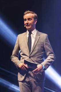 Jan Böhmermann (Moderator) beim Deutschen Digital Award 2018 des Bundesverbands der Digital Wirtschaft (BVDW) am 26.04.2018 in Berlin