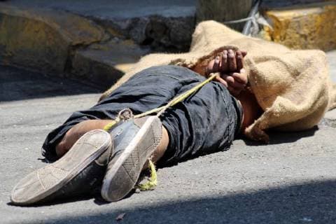 Mexiko: Polizeieinsatz in Acapulco April 29, 2018 - EUM20180429JUS03.JPG.ACAPULCO, Gro. ViolenceViolencia-Guerrero.- De acuerdo con las autoridades, Acapulco es de las ciudades mas vigiladas de Guerrero, en ella se encuentran agentes de distintas corporaciones: militares, marinos, policias federales, estatales y municipales. Foto: Agencia EL UNIVERSALMAVC  - ZUMAu78_ 20180429_zaf_u78_523 Copyright: xElxUniversalx