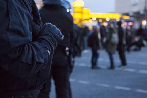 Revolutionäre Mai-Demonstration unter dem Motto - Kapitalismus - immer noch scheiße! - am 01. Mai 2018 in Hamburg. Revolutionäre 1. Mai Demo in Hamburg