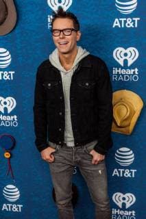 May 5, 2018 - Austin, Texas, USA - Bobby Bones walks the Red Carpet at the iHeart Country Music Fest in Austin, Texas on May 5th, 2018 (05 05 18). Photo of BOBBY BONES. Austin USA - ZUMAm222 20180505_zap_m222_024 Copyright: xMichaelxMullenixx