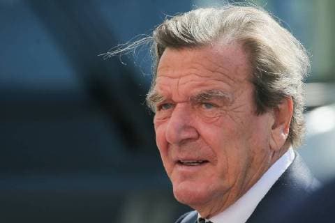Bilder des Tages MOSCOW, RUSSIA â€“ MAY 7, 2018: Gerhard Schroeder, Chairman of the Shareholders Committee with Nord Stream 2 AG and former German chancellor, arrives for an inauguration of Vladimir Putin as President of Russia at the Moscow Kremlin. Sergei Savostyanov TASS  TS07E729