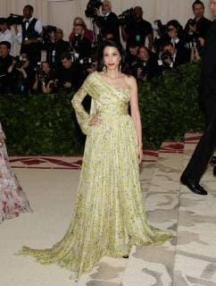Huma Abedin arrives on the red carpet at The Metropolitan Museum of Art s Costume Institute Benefit Heavenly Bodies: Fashion and the Catholic Imagination at Metropolitan Museum of Art in New York City on May 7, 2018.  NYP20180507260 JOHNxANGELILLO