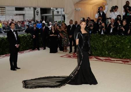 Bella Hadid arrives on the red carpet at The Metropolitan Museum of Art s Costume Institute Benefit Heavenly Bodies: Fashion and the Catholic Imagination at Metropolitan Museum of Art in New York City on May 7, 2018.  NYP20180507294 JOHNxANGELILLO