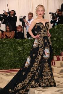 May 7, 2018 - New York, N.Y, USA - EMILIA CLARKE attends the Metropolitan Museum of Art Costume Institute Benefit with exhibition of Heavenly Bodies: Fashion and the Catholic Imagination .The Met Museum, NYC.May 7, 2018.Photos by , Globe Photos Inc. New York USA - ZUMAms4_ 20180507_zaa_ms4_032 Copyright: xSoniaxMoskowitzx