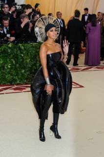 May 7, 2018 - New York, NY, U.S. - 07 May 2018 - New York, New York - Solange Knowles. 2018 Metropolitan Museum of Art Costume Institute Gala: Heavenly Bodies: Fashion and the Catholic Imagination. Photo Credit: Christopher Smith AdMedia New York U.S. - ZUMAa123 20180507_zaa_a123_011 Copyright: xChristopherxSmithAdmediax