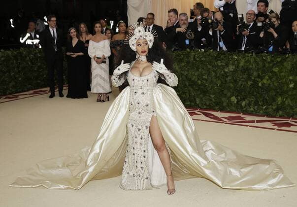 Cardi B arrives on the red carpet at The Metropolitan Museum of Art s Costume Institute Benefit Heavenly Bodies: Fashion and the Catholic Imagination at Metropolitan Museum of Art in New York City on May 7, 2018.  NYP20180507776 JOHNxANGELILLO