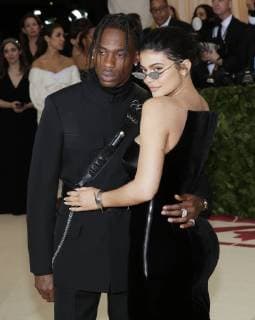 Kylie Jenner and Travis Scott arrive on the red carpet at The Metropolitan Museum of Art s Costume Institute Benefit Heavenly Bodies: Fashion and the Catholic Imagination at Metropolitan Museum of Art in New York City on May 7, 2018.  NYP20180507766 JOHNxANGELILLO