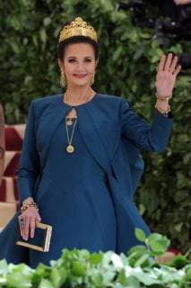 NEW YORK, NY - MAY 7: Lynda Carter at the Heavenly Bodies: Fashion & The Catholic Imagination Costume Institute Gala on May 7, 2018 in New York City. Copyright: xJohnxPalmerx