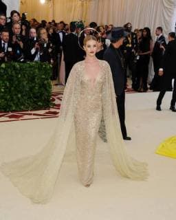 May 7, 2018 - New York, NY, U.S. - 07 May 2018 - New York, New York - Rosie Huntington-Whitely. 2018 Metropolitan Museum of Art Costume Institute Gala: Heavenly Bodies: Fashion and the Catholic Imagination. Photo Credit: Christopher Smith AdMedia New York U.S. - ZUMAa123 20180507_zaa_a123_234 Copyright: xChristopherxSmithAdmediax