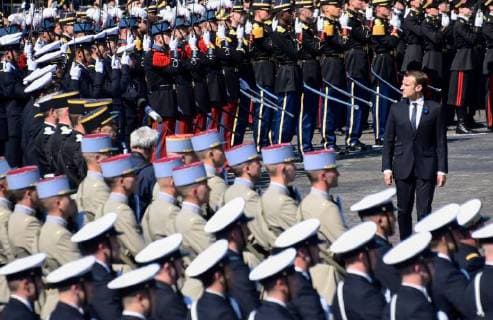 Themen der Woche KW 19 Bilder des Tages Emmanuel Macron ( president de la Republique ) pendant l anniversaire de la Victoire du 8 mai 1945 NEWS : Anniversaire de la Victoire du 8 mai 1945 - Paris - 08 05 2018 FedericoPestellini Panoramic 