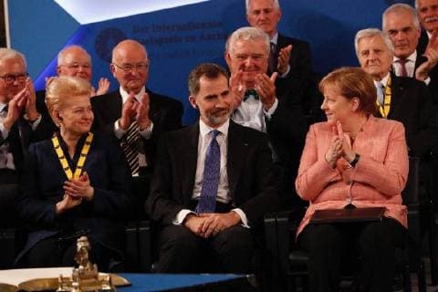 EL REY ASISTE EN ALEMANIA A LOS ACTOS CON MOTIVO DE LA ENTREGA DEL PREMIO INTERNACIONAL CARLOMAGNO 2018 AL PRESIDENTE DE FRANCIA, EMMANUEL MACRON 10 05 2018 German Chancellor Angela Merkel, French President Emmanuel Macron and his wife Brigitte, King Felipe of Spain on occasion of the Charlemagne Prize awarding in Aachen, Germany. EP888 Cordon PRess  CasaxReal EL REY ASISTE EN ALEMANIA A LOS ACTOS CON MOTIVO DE LA ENTREGA D