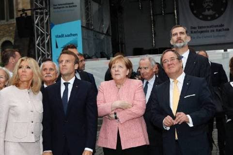 EL REY ASISTE EN ALEMANIA A LOS ACTOS CON MOTIVO DE LA ENTREGA DEL PREMIO INTERNACIONAL CARLOMAGNO 2018 AL PRESIDENTE DE FRANCIA, EMMANUEL MACRON 10 05 2018 German Chancellor Angela Merkel, French President Emmanuel Macron and his wife Brigitte, King Felipe of Spain on occasion of the Charlemagne Prize awarding in Aachen, Germany. EP888 Cordon PRess  CasaxReal EL REY ASISTE EN ALEMANIA A LOS ACTOS CON MOTIVO DE LA ENTREGA D