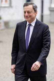 Verleihung des internationalen Karlspreises zu Aachen, 10.05.2018 Mario Draghi (Präsident, Europäische Zentralbank) bei der Verleihung des internationalen Karlspreises zu Aachen am 10.05.2018, , Aacgeb NRW Deutschland