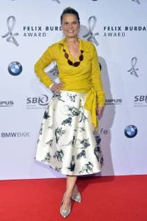 Entertainment Bilder des Tages Felix Burda Award in Berlin Sarah Wiener Ankunft zur Preisverleihung und Ehrung des 15. Felix Burde Award im Hotel Adlon Kempinski in Berlin am 13.05.2018