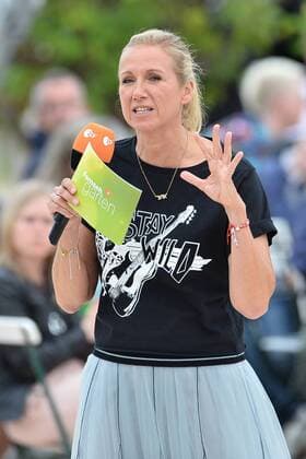 ZDF-Fernsehgarten am 13.05.2018 auf dem Mainzer Lerchenberg in Mainz Andrea Kiewel ( Deutsche Fernsehmoderatorin )