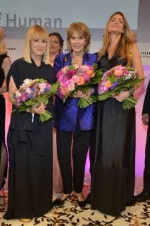 Patricia Riekel, Christa Maar, Alexandra Kamp Abschlussbild mit den Preistraegern zur Preisverleihung und Ehrung des 15. Felix Burda Award im Hotel Adlon Kempinski in Berlin am 13.05.2018