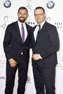 Jens Spahn mit Ehemann Daniel Funke bei der Verleihung des Felix Burda Award 2018 im Hotel Adlon Kempinski. Berlin, 13.05.2018
