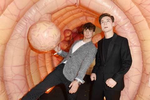 Roman Lochmann und Heiko Lochmann (Die Lochis) bei der Verleihung des Felix Burda Award 2018 im Hotel Adlon Kempinski. Berlin, 13.05.2018