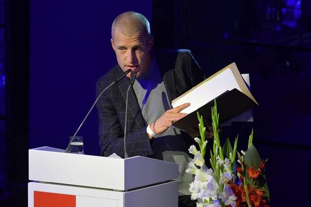 Benjamin von Stuckrad Barre, Laudation fuer Inga Humpe 30 Jahre Fred Jay Preisverleihung in Berlin in der Columbiahalle am 15.05.2018