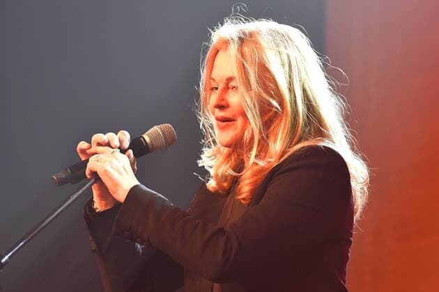 Inga Humpe und Band 2Raumwohnung Liveauftritt 30 Jahre Fred Jay Preisverleihung in Berlin in der Columbiahalle am 15.05.2018