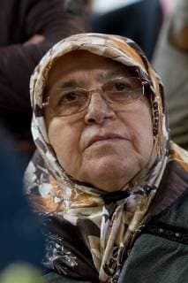 Mevlüde Genc (deutsche Staatsbürgerin mit türkischen Wurzeln, verlor beim Brandanschlag in Solingen 1993 zwei Kinder, Trägerin des Bundesverdienstkreuzes am Bande, Inhaberin des Freundschaftspreises der Friedrich-Ebert-Stiftung und Wahlfrau der 15. Bundesversammlung) 23. Jahrestages des Solinger Brandanschlages, Solingen, 29.05.16 Solingen NRW Deutschland Mahnmal Brandanschlag