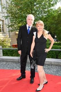 Bayerischer Fernsehpreis Roswitha Schreiner mit Begleitung Bayerische Fernsehpreis Preis, Ehrung, Auszeichnung Prinzregententheater München München 18. Mai 2018