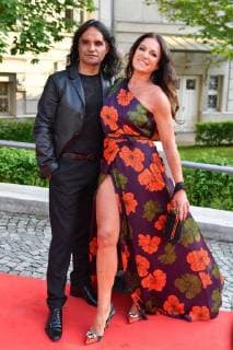 Christine NEUBAUER (Schauspielerin), mit Freund Jose CAMPOS. Roter Teppich,Red Carpet,Bayerischer Fernsehpreis 2018 am 18.05.2018.