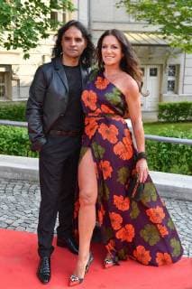 Christine NEUBAUER (Schauspielerin), mit Freund Jose CAMPOS. Roter Teppich,Red Carpet,Bayerischer Fernsehpreis 2018 am 18.05.2018.