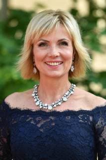 Ilka ESSMUELLER (Moderatorin), Einzelbild,angeschnittenes Einzelmotiv,Portraet,Portrait,Porträt. Roter Teppich,Red Carpet,Bayerischer Fernsehpreis 2018 am 18.05.2018.
