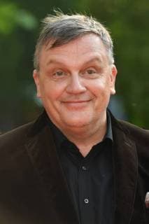 Hape KERKELING (Entertainer), Einzelbild,angeschnittenes Einzelmotiv,Portraet,Portrait,Porträt. Roter Teppich,Red Carpet,Bayerischer Fernsehpreis 2018 am 18.05.2018.