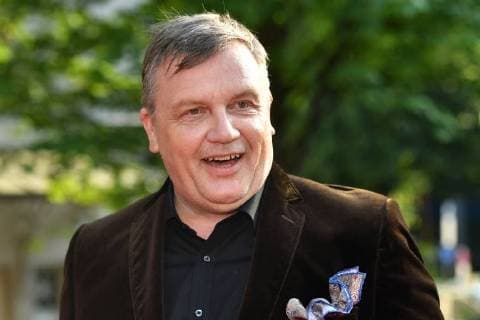 Hape KERKELING (Entertainer), Einzelbild,angeschnittenes Einzelmotiv,Portraet,Portrait,Porträt. Roter Teppich,Red Carpet,Bayerischer Fernsehpreis 2018 am 18.05.2018.