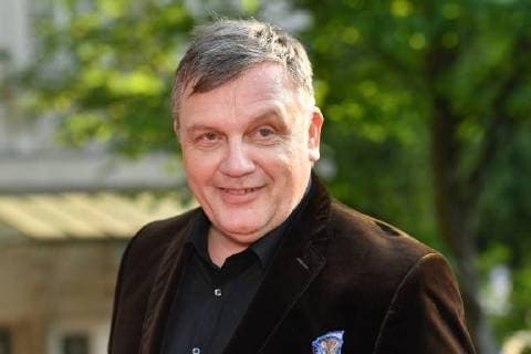Hape KERKELING (Entertainer), Einzelbild,angeschnittenes Einzelmotiv,Portraet,Portrait,Porträt. Roter Teppich,Red Carpet,Bayerischer Fernsehpreis 2018 am 18.05.2018.