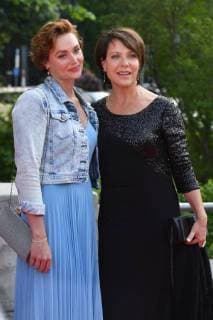 Janina HARTWIG (Schauspielerin) mit Tochter Amelie. Roter Teppich,Red Carpet,Bayerischer Fernsehpreis 2018 am 18.05.2018.