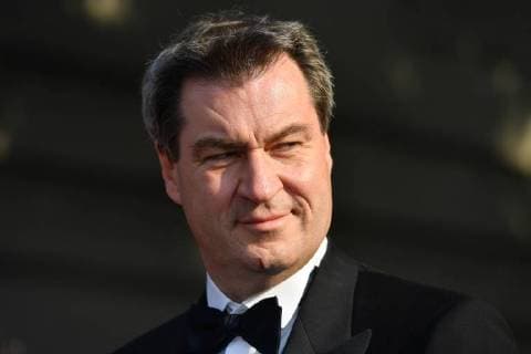 Markus SOEDER (Ministerpraesident Bayern) im Smoking, Einzelbild,angeschnittenes Einzelmotiv,Portraet,Portrait,Porträt. Roter Teppich,Red Carpet,Bayerischer Fernsehpreis 2018 am 18.05.2018.