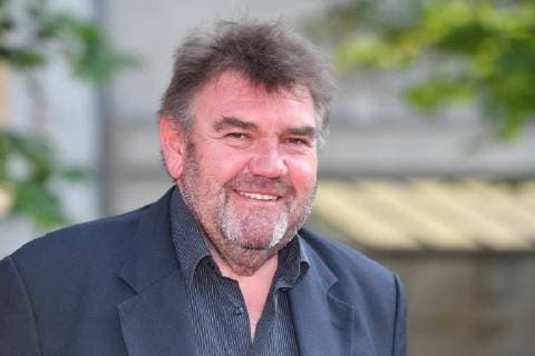 Peter RAPPENGLUECK (Schauspieler) Einzelbild,angeschnittenes Einzelmotiv,Portraet,Portrait,Porträt. Roter Teppich,Red Carpet,Bayerischer Fernsehpreis 2018 am 18.05.2018.