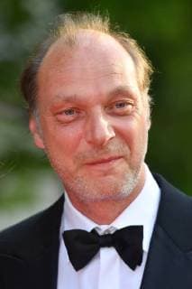 Entertainment Bilder des Tages Martin BRAMBACH, Schauspieler, Einzelbild,angeschnittenes Einzelmotiv,Portraet,Portrait,Porträt. Roter Teppich,Red Carpet,Bayerischer Fernsehpreis 2018 am 18.05.2018.