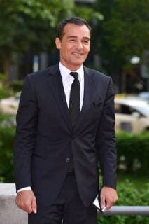 Erol SANDER (Schauspieler), Einzelbild,angeschnittenes Einzelmotiv,Halbfigur,halbe Figur. Roter Teppich,Red Carpet,Bayerischer Fernsehpreis 2018 am 18.05.2018.