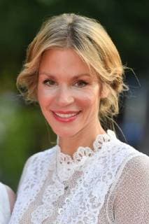 Nina GNAEDIG (Schauspielerin), Einzelbild,angeschnittenes Einzelmotiv,Portraet,Portrait,Porträt. Roter Teppich,Red Carpet,Bayerischer Fernsehpreis 2018 am 18.05.2018.