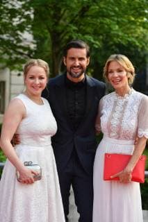 Jasmin SCHWIERS (Schauspielerin),Tom BECK (Schauspieler), Nina GNAEDIG (Schauspielerin), Roter Teppich,Red Carpet,Bayerischer Fernsehpreis 2018 am 18.05.2018.