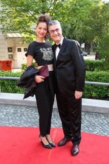 Stephen Sikder mit Ehefrau Kristin, Bayerische Fernsehpreis 2018 im Prinzregententheater in Muenchen am 18.05.2018