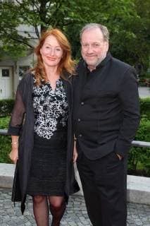 Harold Faltermeyer mit Lebensgefaehrtin Birgit Wolff, Bayerische Fernsehpreis 2018 im Prinzregententheater in Muenchen am 18.05.2018