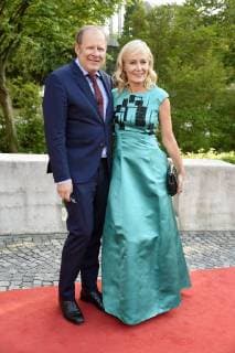 Axel Milberg mit Ehefrau Judith Milberg bei der Verleihung des 30. Bayerischen Fernsehpreises 2018 im Prinzregententheater. München, 18.05.2018