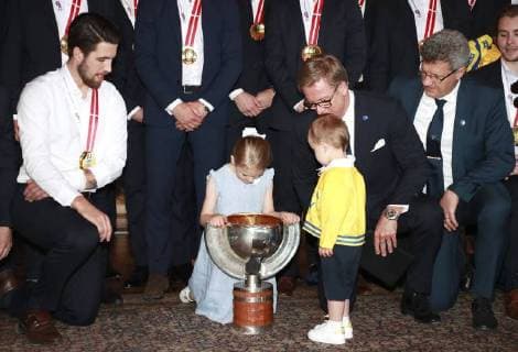 Crown princess Victoria, prince Daniel, princess Estelle, prince Oscar, prince Carl Philip Audience with the Swedish national ice hockey team, Tre Kronor, Royal Palace, Stockholm, 2018-05-21 Estelle de Suede;Oscar Carl Olav de Suede (Victoria de Suede and Daniel Westling s son) Stockholm Sweden  586490