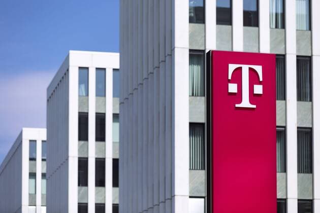 Telekom-Logo am Hauptsitz der Deutschen Telekom in der Godesberger Allee. Bonn, 21.05.2018