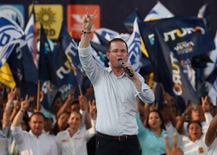 May 22, 2018 - EUM20180521POL10.JPG.COLIMA, Col., ElectionsElecciones-Anaya.- El candidato a la Presidencia de la Republica por la coalicion Por Mexico al Frente, Ricardo Anaya Cortes, encabeza mitin este 22 de mayo 2018, en el Modulo Empresarial de la Feria de Colima, como parte de sus actividades proselitistas. Foto: Agencia EL UNIVERSALAriel OjedaMAR.FERIA DE COLIMA UBICADA EN NIo˜OS Ho°ROES 221 EN EL ESTADO DE COLIMA, COLIMA .FOTO: ARIEL OJEDA 22DE MAYO DEL 2018 INFORMA  - ZUMAu78_ 20180522_zaf_u78_579 Copyright: xElxUniversalx
