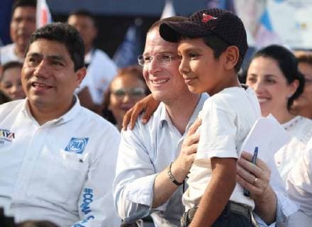 May 22, 2018 - EUM20180522POL21.JPG .COLIMA, Col., ElectionsElecciones-Anaya.- El candidato a la Presidencia de la Republica por la coalicion Por Mexico al Frente, Ricardo Anaya Cortes, encabeza mitin este 22 de mayo 2018, en el Modulo Empresarial de la Feria de Colima, como parte de sus actividades proselitistas. Foto: Agencia EL UNIVERSALAriel OjedaMAR.  - ZUMAu78_ 20180522_zaf_u78_599 Copyright: xElxUniversalx