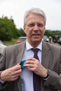 23.05.2018 Neu-Isenburg, Birkengewann Zum Geburtstag eine Strasse im Neubaugebiet Birkengewann für Ex-ESA-Astronaut Thomas Arthur Reiter (Ehrenbürger von Neu-Isenburg) Bild zeig: Thomas Reiter *** 23 05 2018 Neu Isenburg Birkengewann A street in the new development area for the birthday Birkengewann for ex ESA astronaut Thomas Arthur Reiter Honorary citizen of Neu Isenburg Picture shows Thomas Reiter
