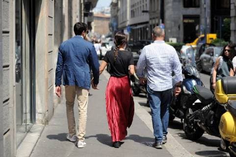Milan, Aurora Ramazzotti and boyfriend Goffredo in the center with the escort After having lunch at the Trussardi, the restaurant of his stepfather Tomaso, Aurora Ramazzotti and the boyfriend Goffredo Cerza decide to take a walk downtown. With them that follows them as a shadow is SERGIO, the bodyguard handyman, who accompanies them in via Montenapoleone, where Aurora Ramazzotti and Goffredo decide to enter the bar COVA because they have to meet a common friend  Copyright: xMimmoxCarrierox xIPAx xMimmoxCarrierox